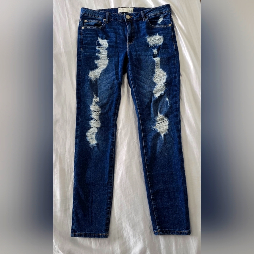 Garage ripped jeans